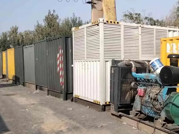 庄浪200KW柴油发电机机组每小时油耗是多少?